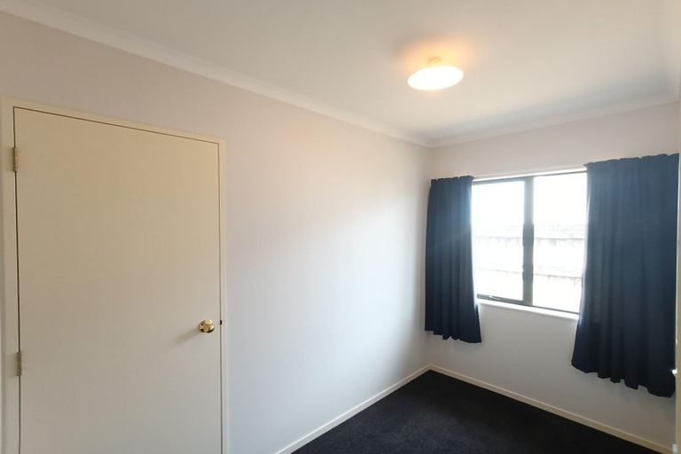 Photo of property in 17 Charles Cross Street, Longburn, Palmerston North, 4412