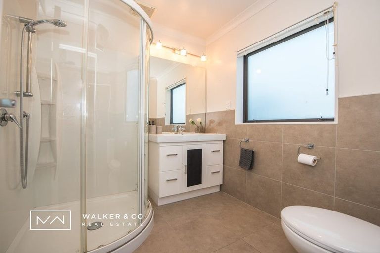 Photo of property in 14 Cosgrove Rise, Riverstone Terraces, Upper Hutt, 5018