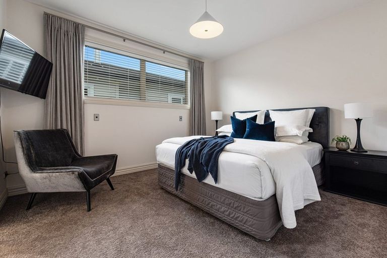 Photo of property in 6 York Terrace, Riverhead, 0820