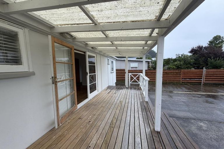 Photo of property in 27 Paremata Crescent, Paremata, Porirua, 5024