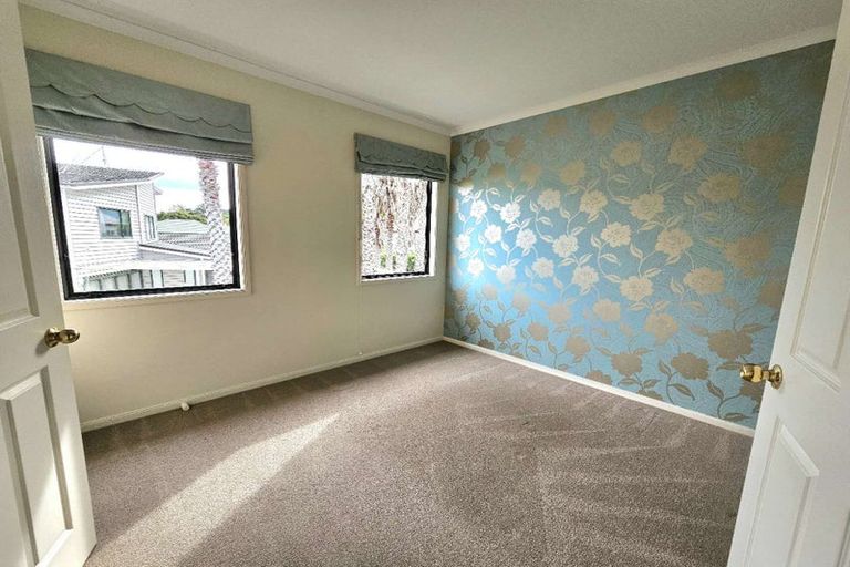 Photo of property in 33 Kinleith Way, Albany, Auckland, 0632