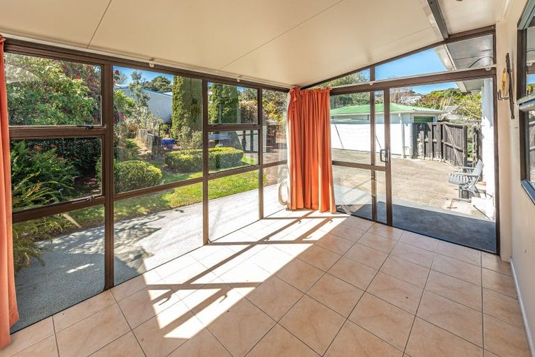 Photo of property in 62 Parkes Avenue, Saint Johns Hill, Whanganui, 4501