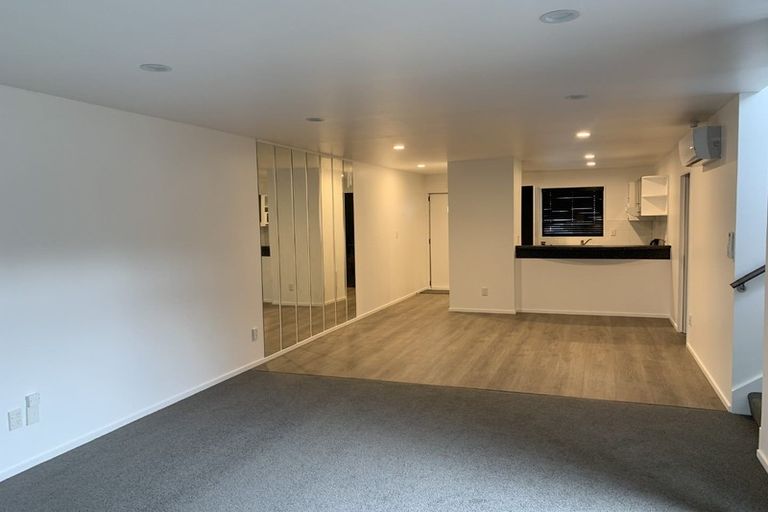 Photo of property in 7 Whitmore Street, Edgeware, Christchurch, 8013