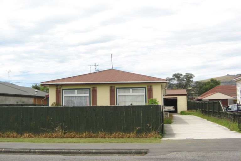 Photo of property in 17 Gould Crescent, Woolston, Christchurch, 8023