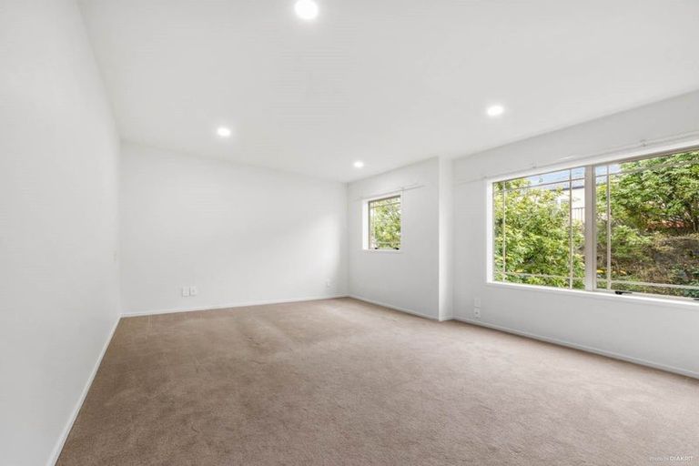 Photo of property in 145c Hobsonville Road, West Harbour, Auckland, 0618