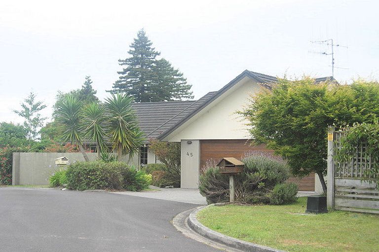 Photo of property in 45 Fairview Place, Te Puke, 3119