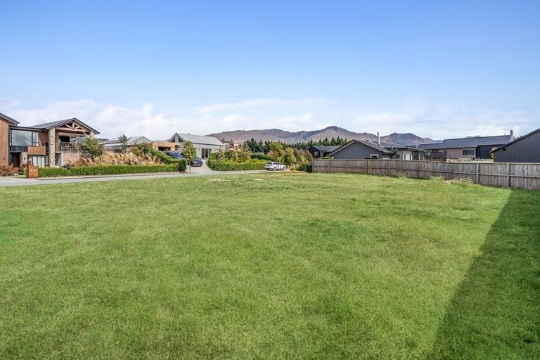 Photo of property in 6 Bargour Street, Wanaka, 9305