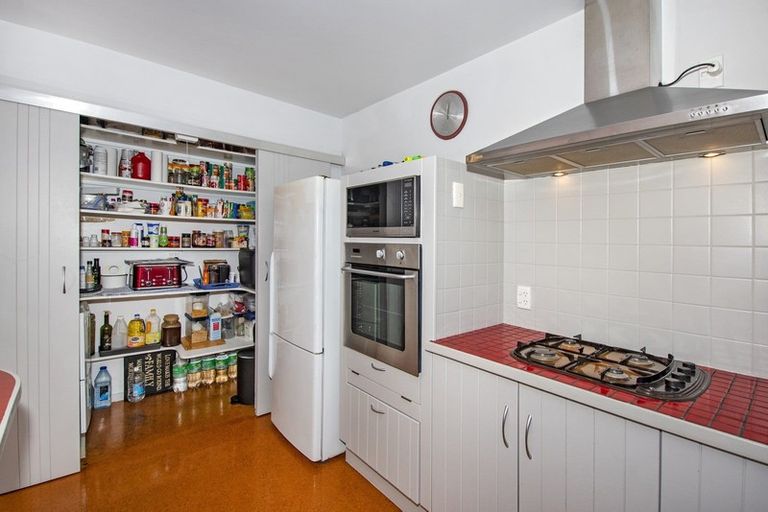 Photo of property in 25 Tapeka Road, Russell, 0202