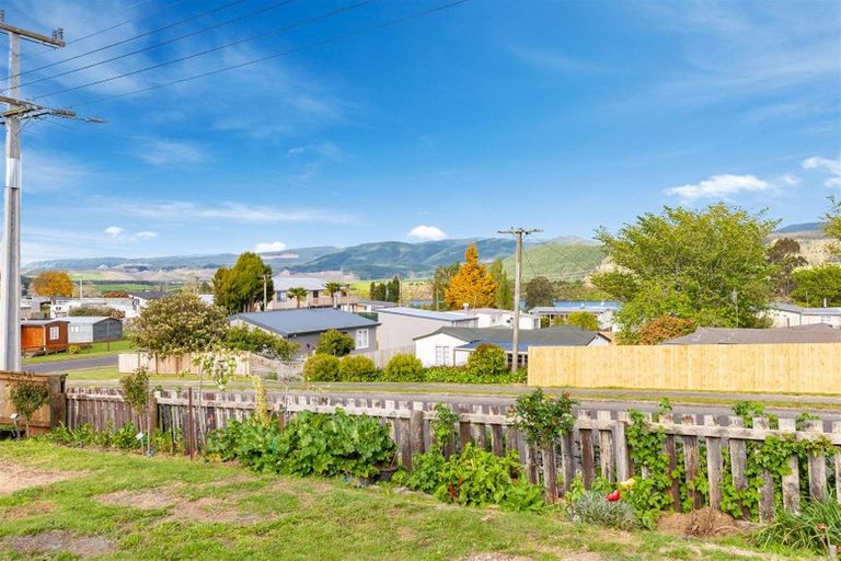 Photo of property in 121 Rangatira Drive, Mangakino, 3421