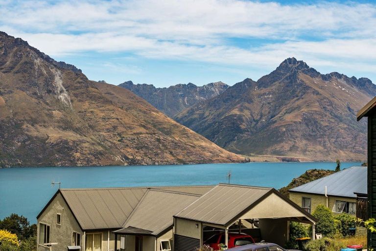 Photo of property in 9b Dart Place, Fernhill, Queenstown, 9300