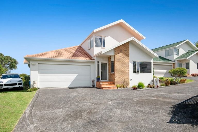 Photo of property in 896 Whangaparaoa Road, Manly, Whangaparaoa, 0930