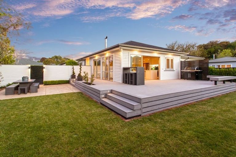 Photo of property in 32 Koromiko Street, Saint Martins, Christchurch, 8022