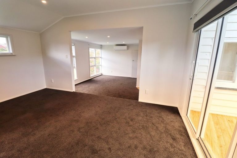 Photo of property in 71 Moorefield Road, Johnsonville, Wellington, 6037