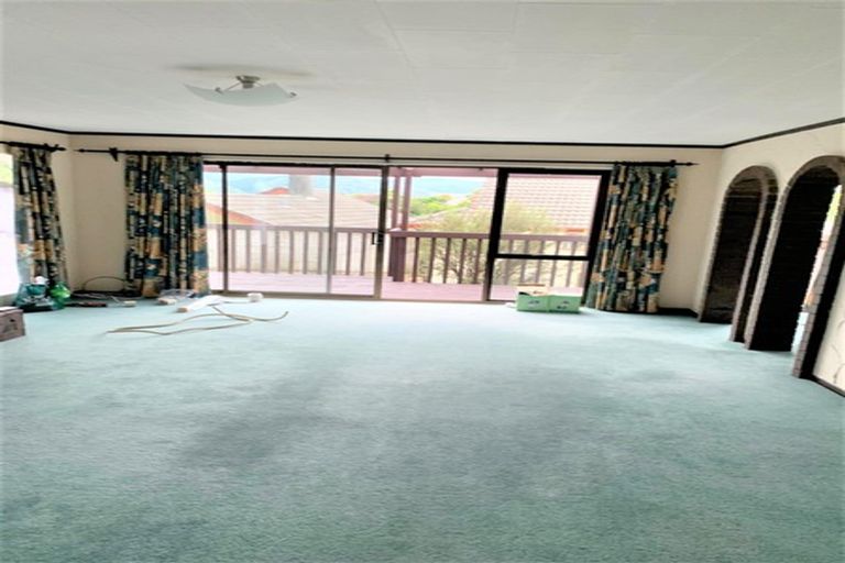 Photo of property in 6 Pioneer Grove, Silverstream, Upper Hutt, 5019