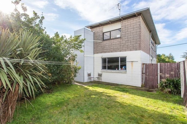 Photo of property in 361 Marine Parade, New Brighton, Christchurch, 8061