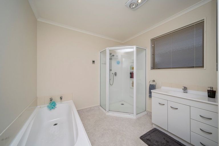 Photo of property in 134 Regan Street, Stratford, 4332