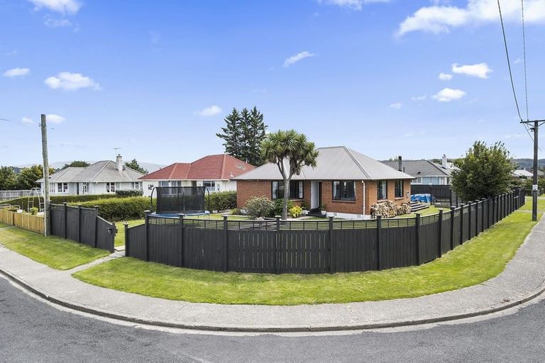 Photo of property in 6 Doon Street, Mosgiel, 9024