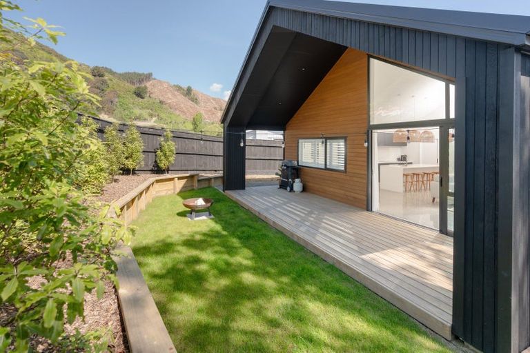 Photo of property in 51a Elizabeth Street, Waikanae, 5036