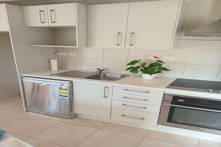 Photo of property in 82 Stredwick Drive, Torbay, Auckland, 0630