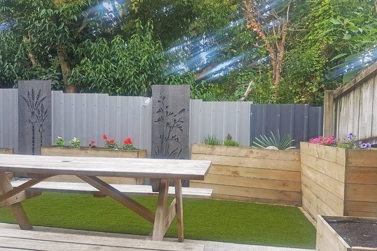 Photo of property in 10 Akeake Lane, Manurewa, Auckland, 2102