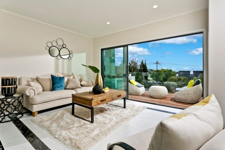 Photo of property in 74 Churchill Road, Murrays Bay, Auckland, 0630