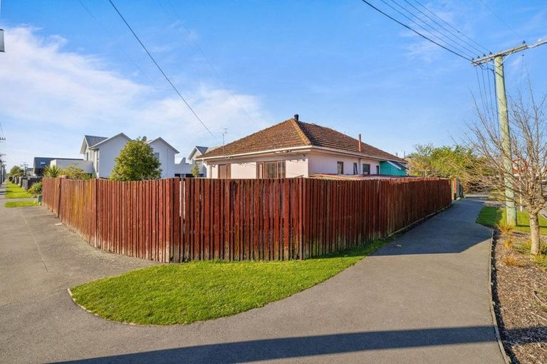 Photo of property in 468 Barbadoes Street, Edgeware, Christchurch, 8013