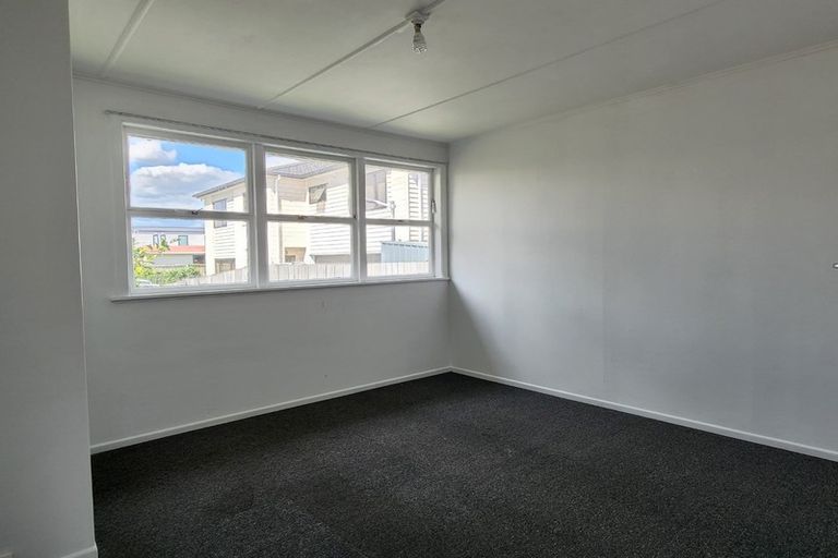 Photo of property in 26 Martin Road, Manurewa, Auckland, 2102