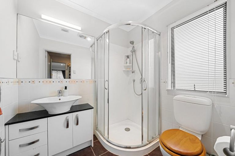 Photo of property in 3 Bezar Place, Flat Bush, Auckland, 2016