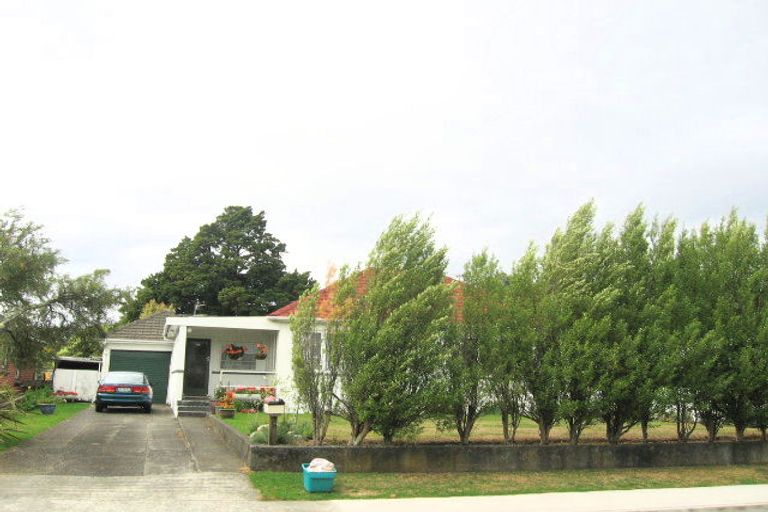 Photo of property in 14 Ebdentown Street, Ebdentown, Upper Hutt, 5018