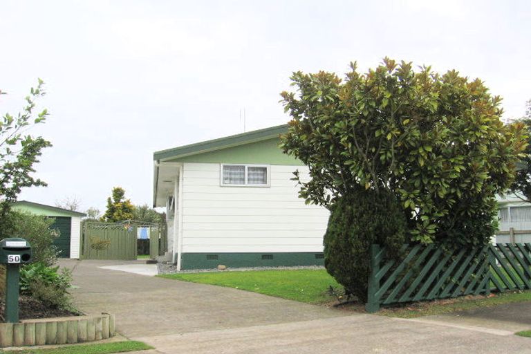 Photo of property in 50 Dewe Avenue, Feilding, 4702