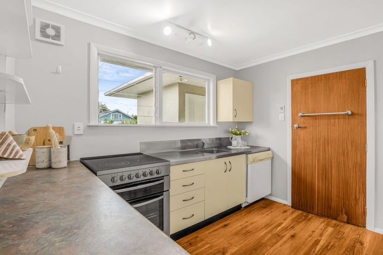Photo of property in 3 Marsden Place, Awapuni, Palmerston North, 4412