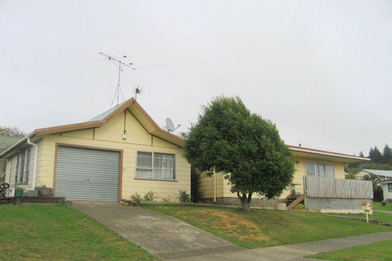 Photo of property in 206 Staithes Drive South, Whitby, Porirua, 5024