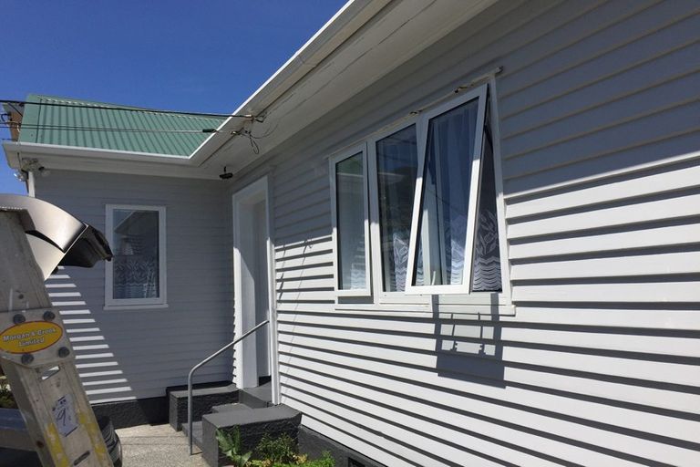 Photo of property in 73 Bell Road, Waiwhetu, Lower Hutt, 5010