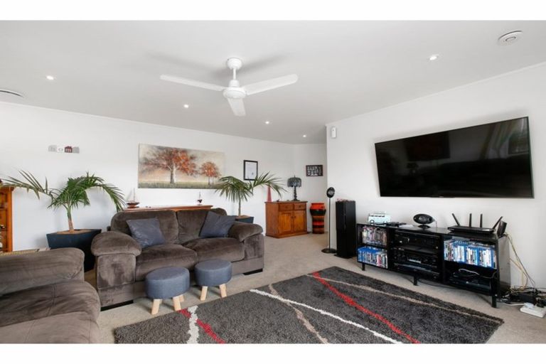 Photo of property in 9 Dobell Road, Stanmore Bay, Whangaparaoa, 0932