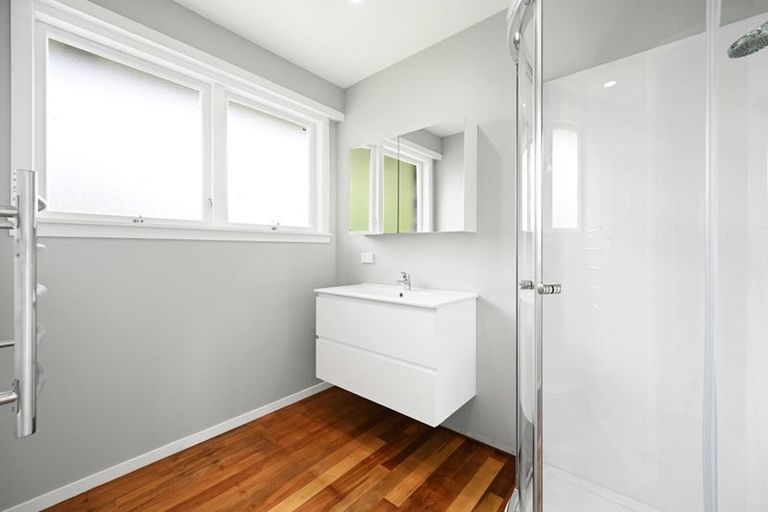 Photo of property in 19 Kensington Place, Fairfield, Hamilton, 3214