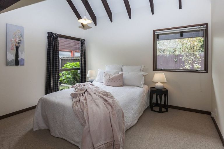 Photo of property in 31 Juniper Place, Burnside, Christchurch, 8053