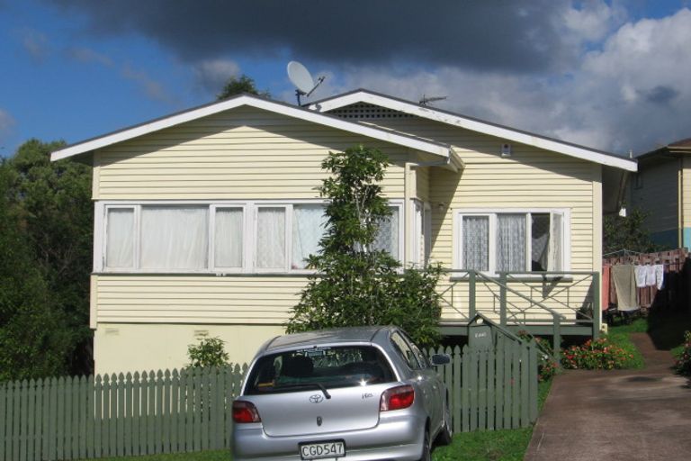 Photo of property in 2/23 Newham Place, Henderson, Auckland, 0612
