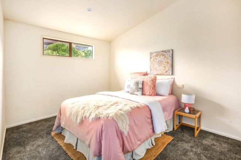 Photo of property in 3 Puketai Place, Pukerua Bay, 5026