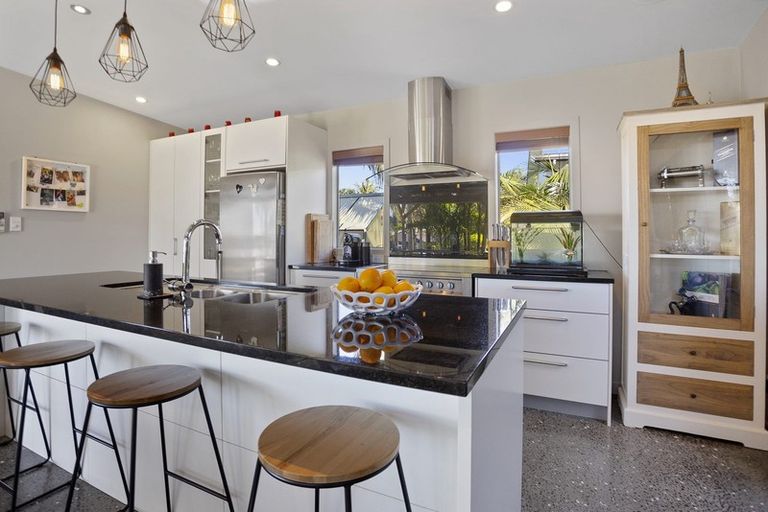 Photo of property in 108 Koutunui Road, Athenree, Katikati, 3177