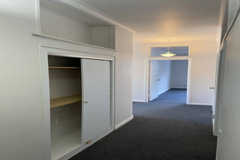 Photo of property in 6 Epsom Way, Karori, Wellington, 6012