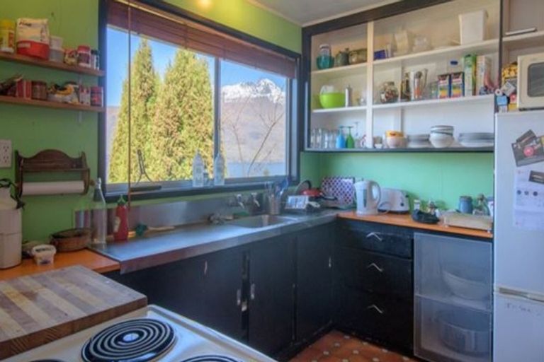 Photo of property in 18 Lomond Crescent, Queenstown, 9300