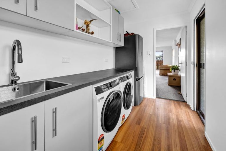 Photo of property in 38 Ketemarae Road, Normanby, Hawera, 4675