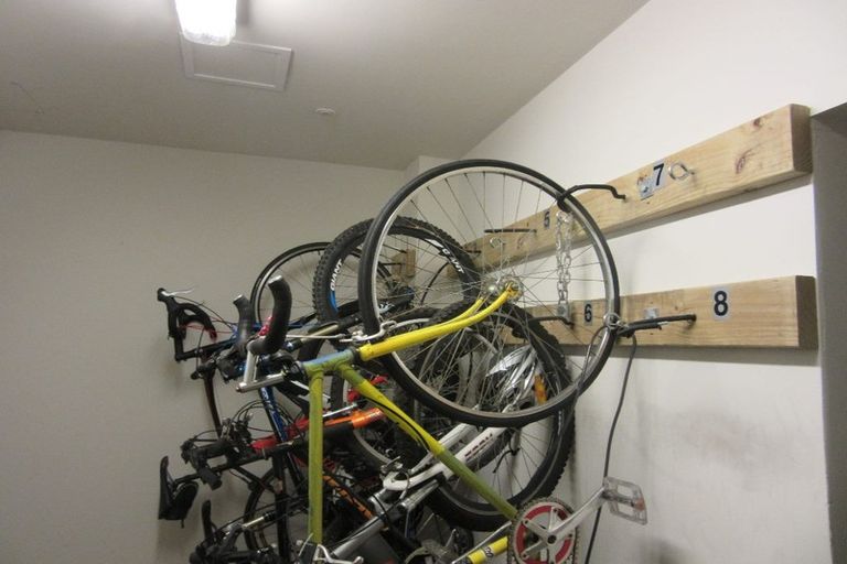 Photo of property in Nouvo Apartments, 5h/21 Rugby Street, Mount Cook, Wellington, 6021