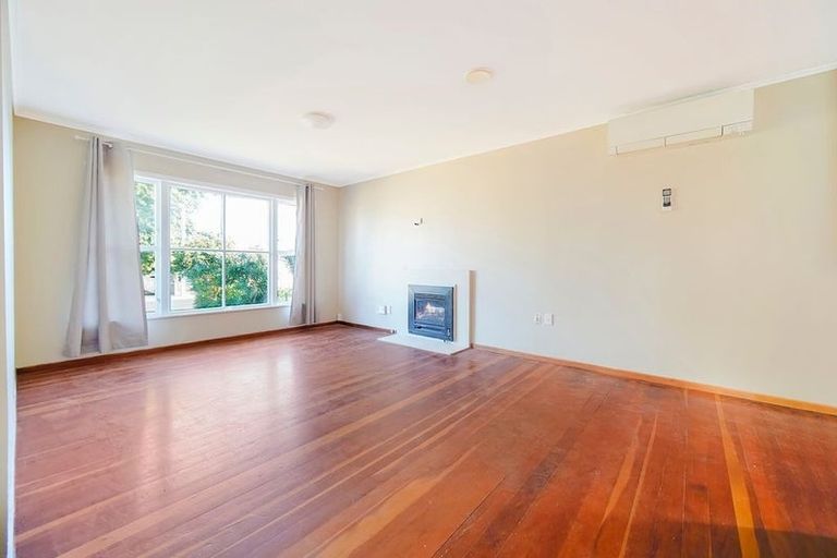 Photo of property in 17 Mildmay Road, Henderson, Auckland, 0610