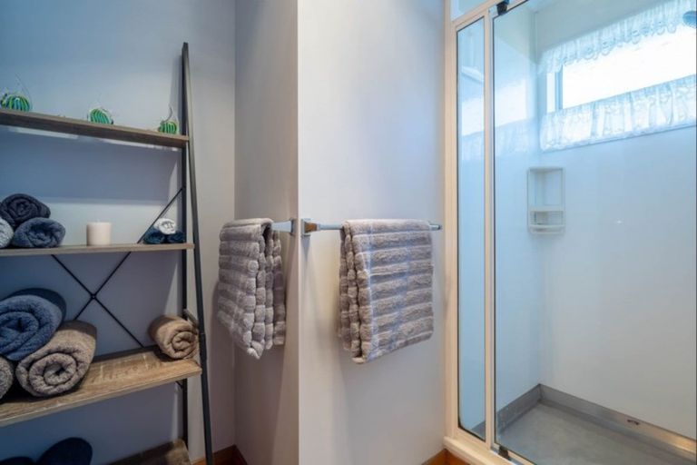 Photo of property in 14 Hollis Road, Paraparaumu Beach, Paraparaumu, 5032