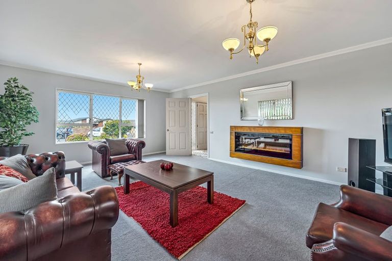Photo of property in 32 Reflection Drive, West Harbour, Auckland, 0618