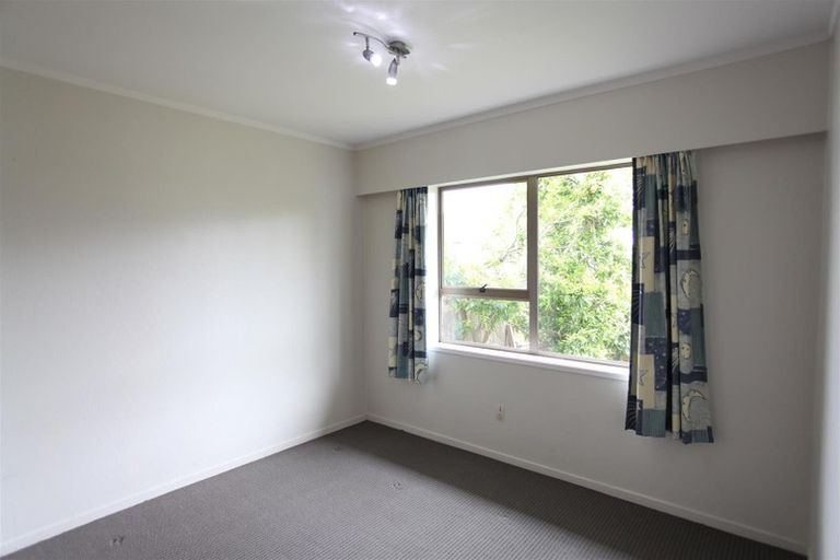Photo of property in 2/6 Tina Place, Sunnyhills, Auckland, 2010
