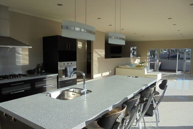 Photo of property in 19 Hawaiian Parade, Arkles Bay, Whangaparaoa, 0932