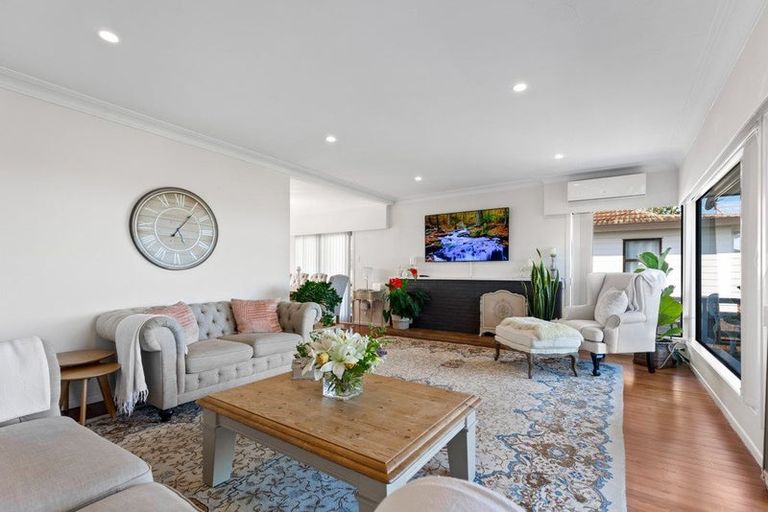 Photo of property in 213 Hobsonville Road, Hobsonville, Auckland, 0618