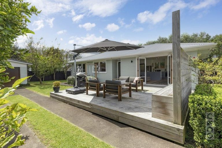 Photo of property in 15 Albert Street, Riverhead, 0820